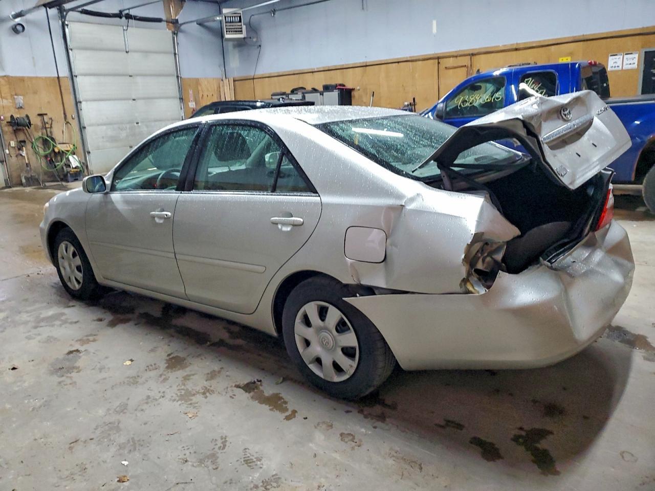 2004 TOYOTA CAMRY