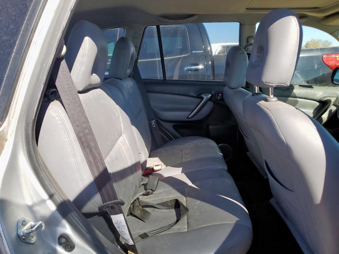 2004 TOYOTA RAV4