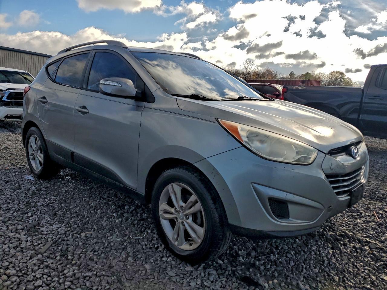2010 HYUNDAI TUCSON