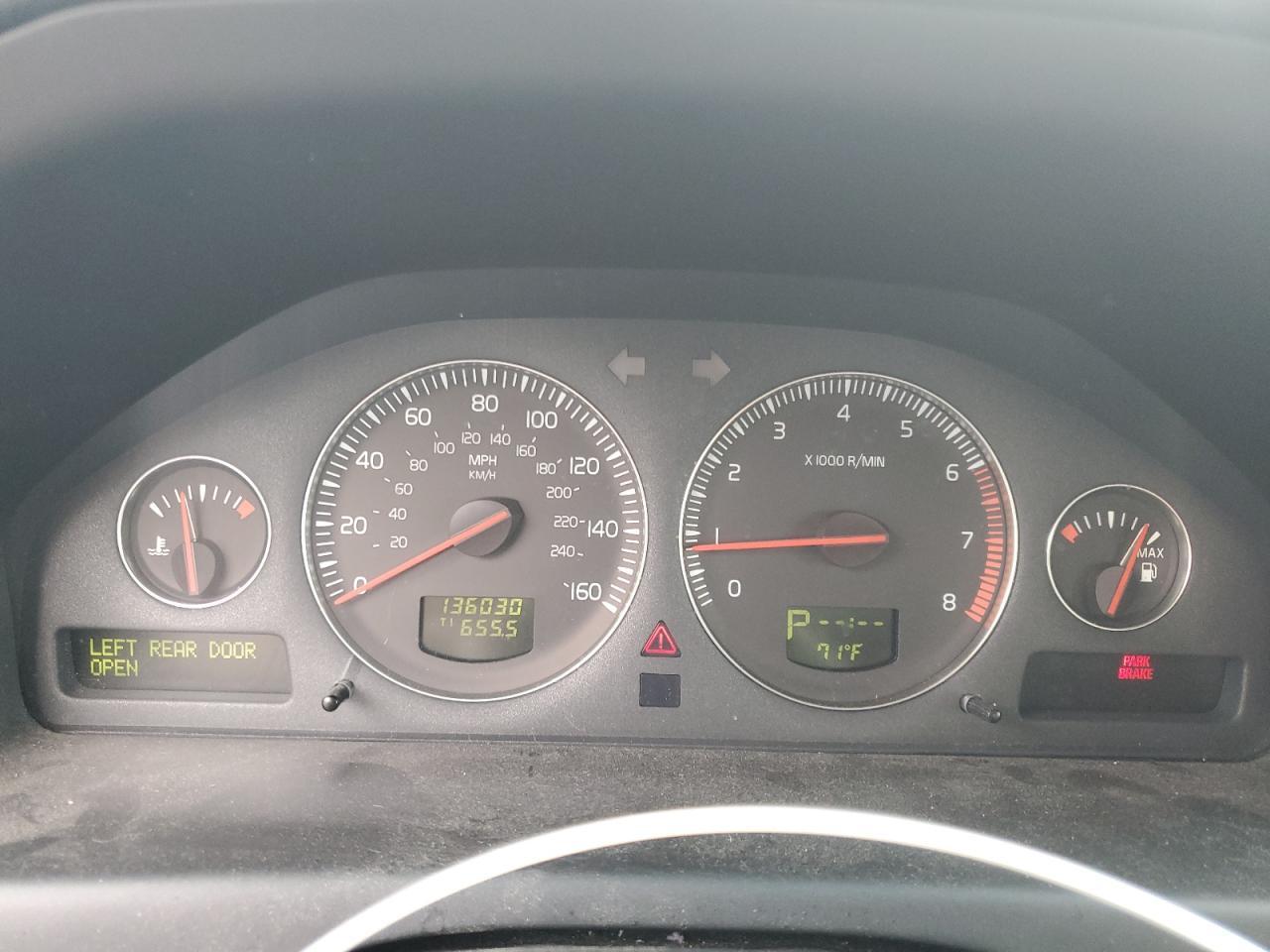 2005 VOLVO S60
