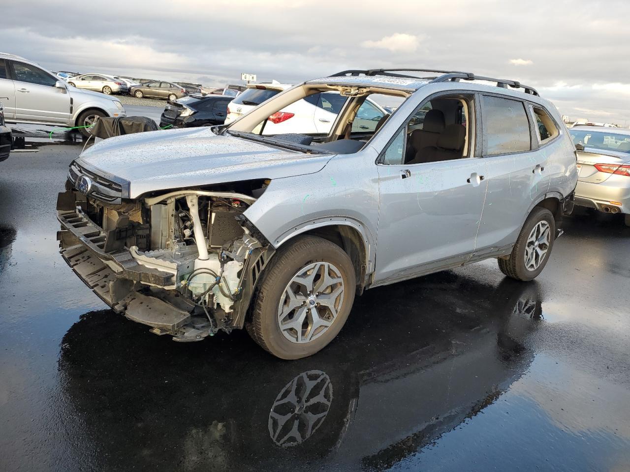 2023 SUBARU FORESTER