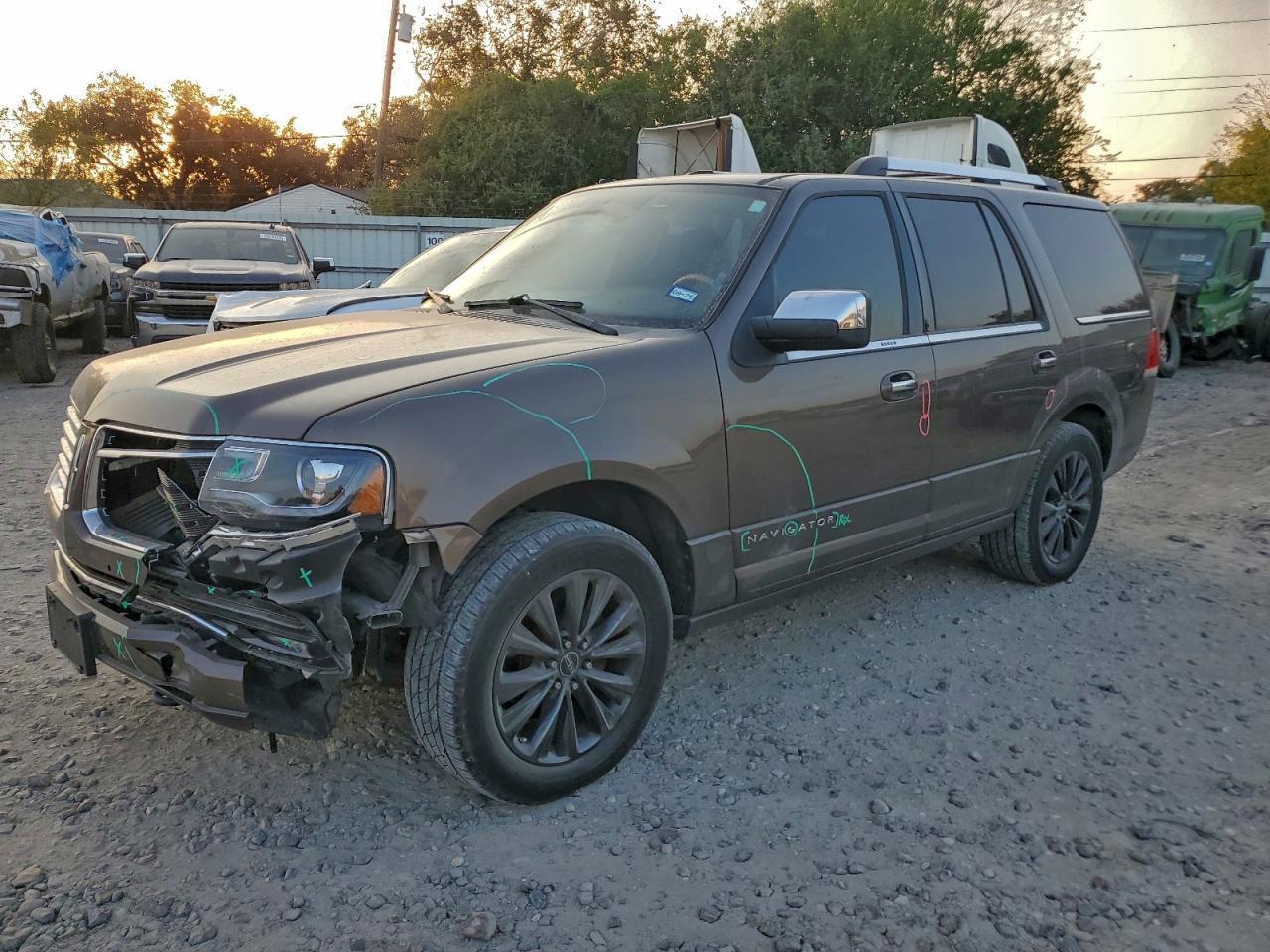 2016 LINCOLN Navigator