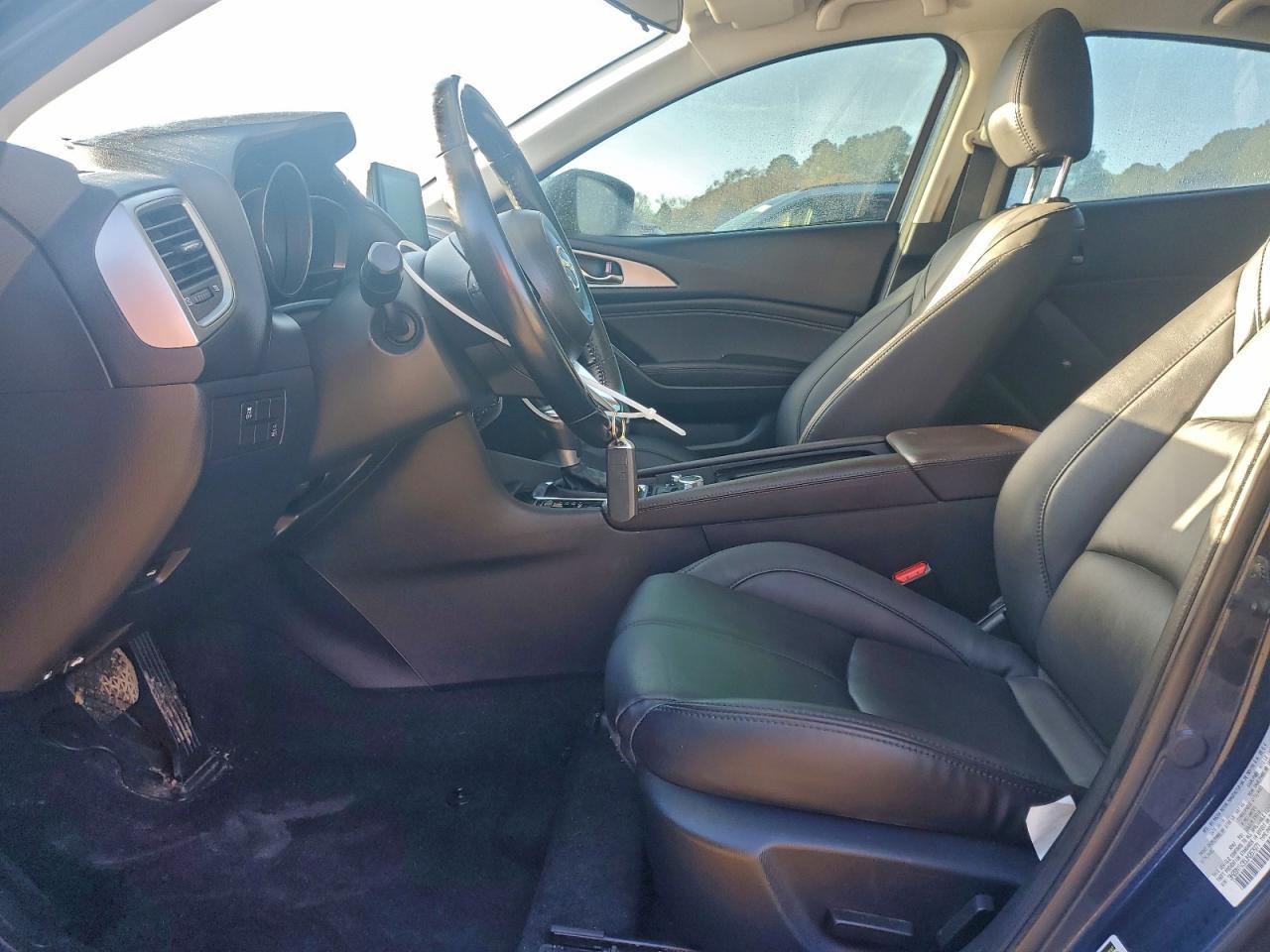 2018 MAZDA 3