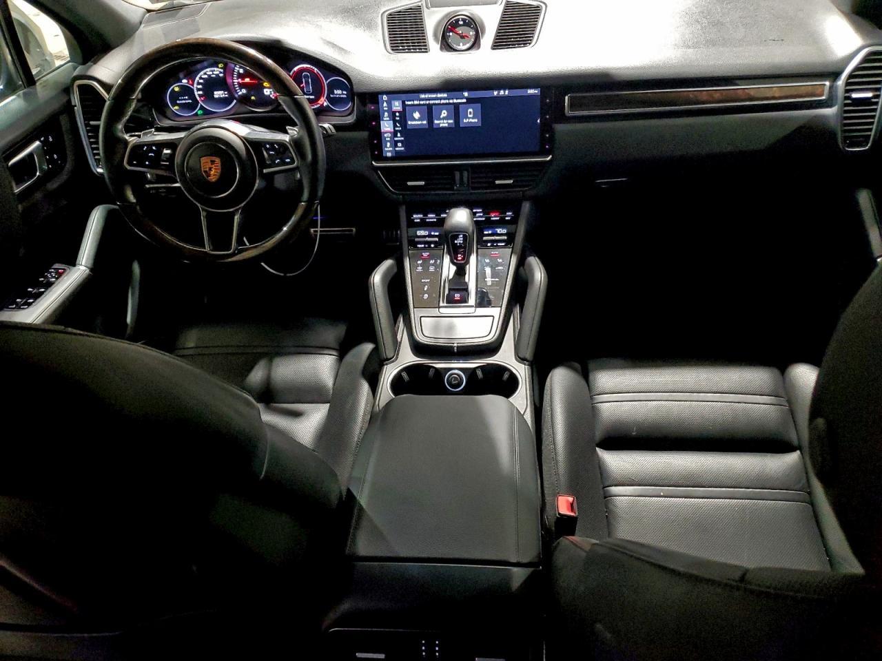 2019 PORSCHE CAYENNE