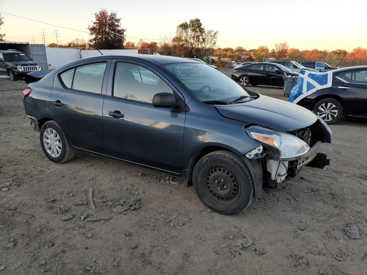 2015 NISSAN VERSA