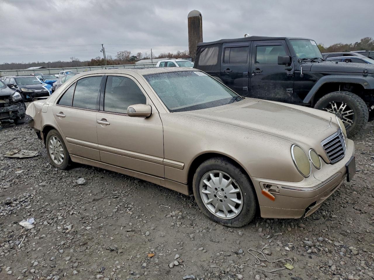 2000 MERCEDES-BENZ E-Class