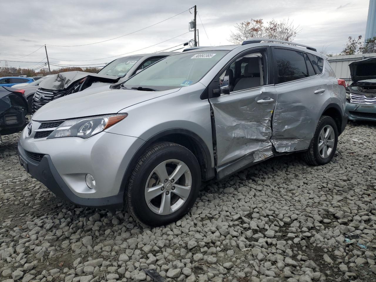 2014 TOYOTA RAV4