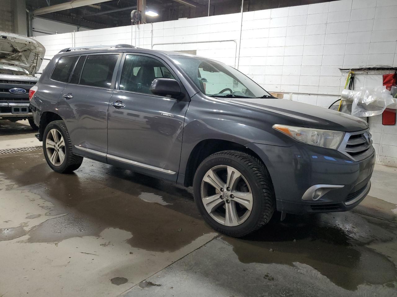 2013 TOYOTA HIGHLANDER