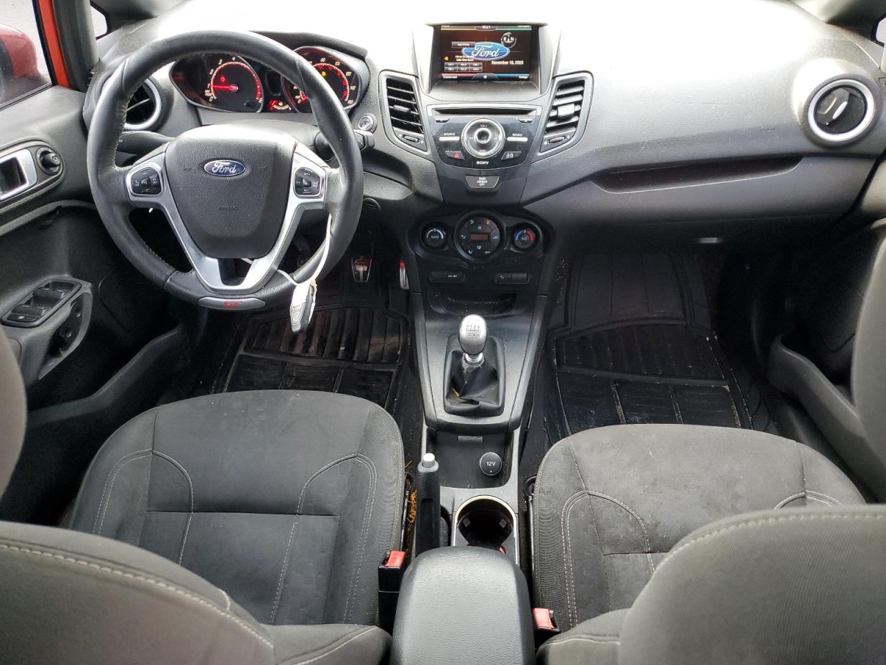 2015 FORD Fiesta