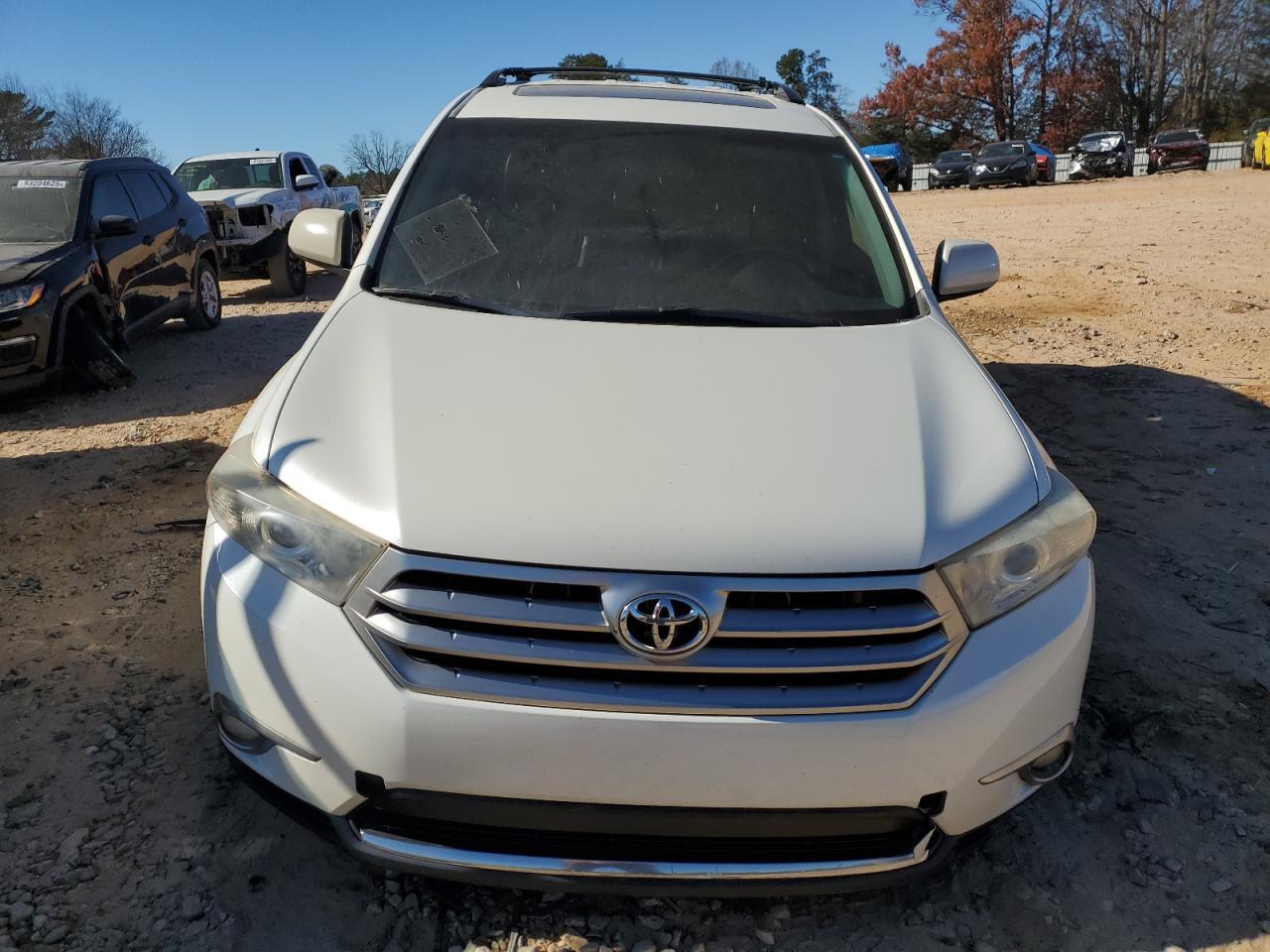 2011 TOYOTA HIGHLANDER