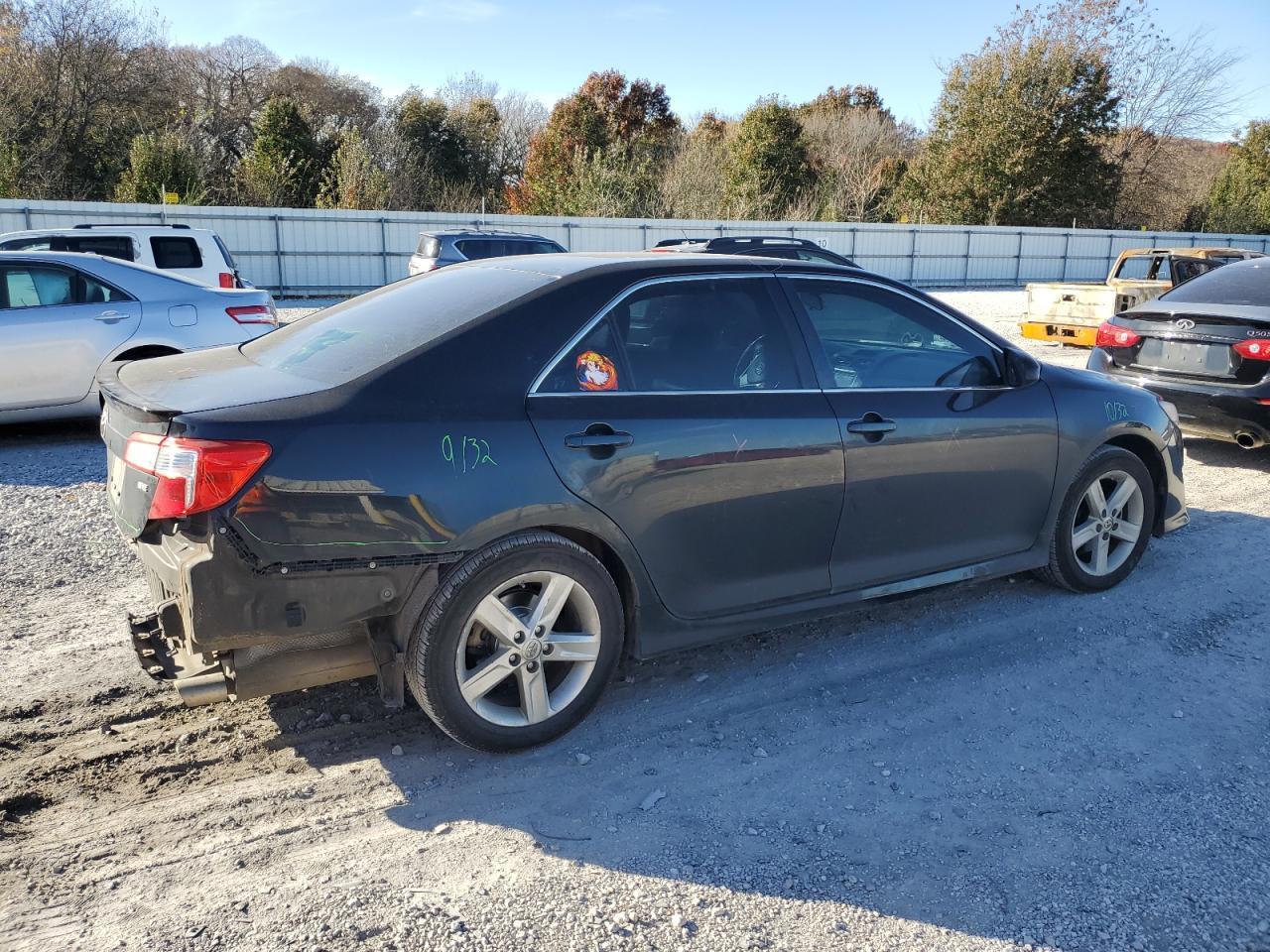 2014 TOYOTA CAMRY