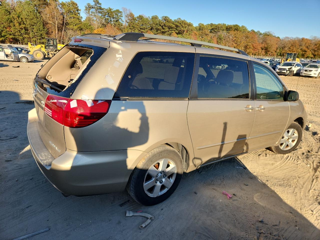 2004 TOYOTA SIENNA