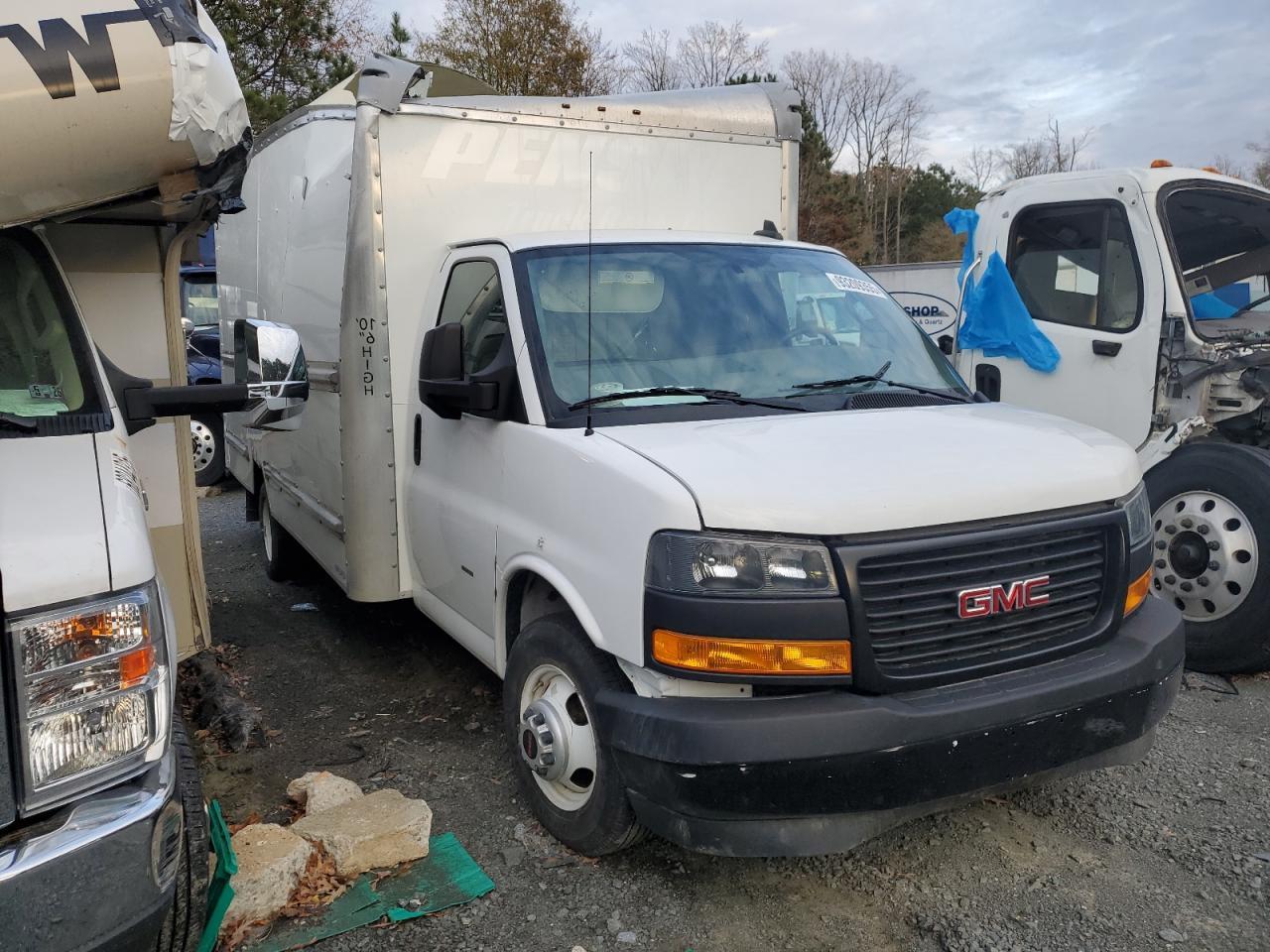 2023 GMC Savana