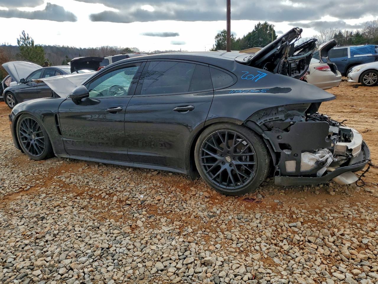 2017 PORSCHE Panamera