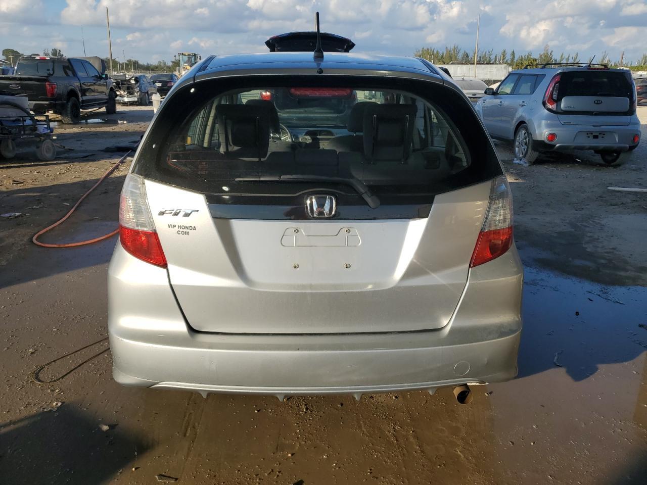 2012 HONDA FIT