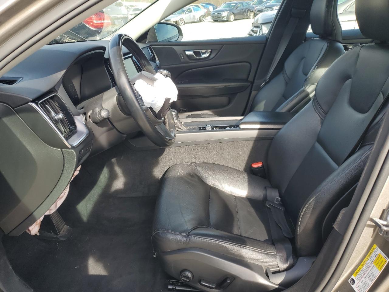 2019 VOLVO S60