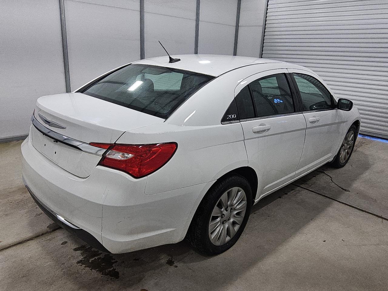 2014 CHRYSLER 200