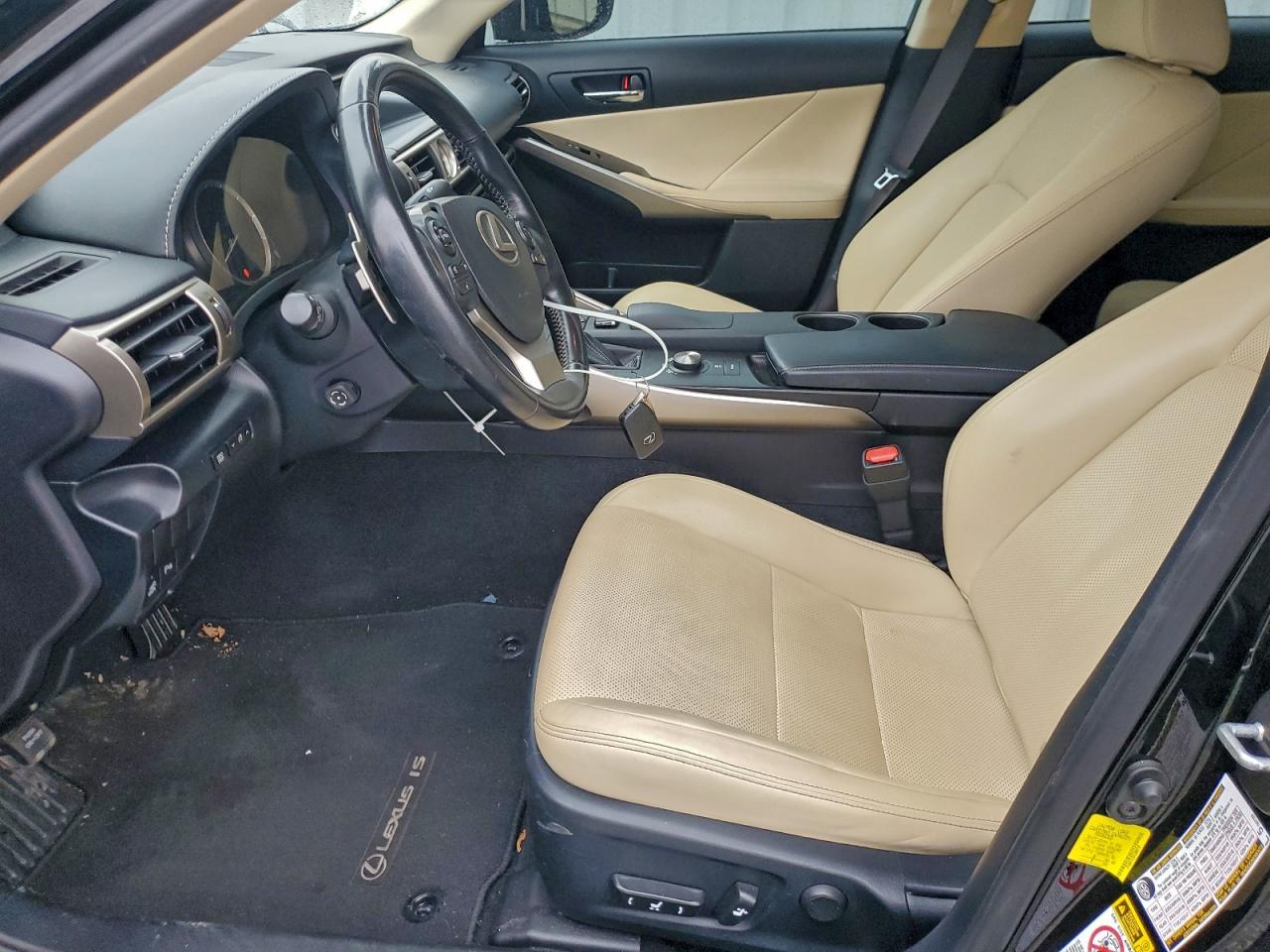 2016 LEXUS IS 200t