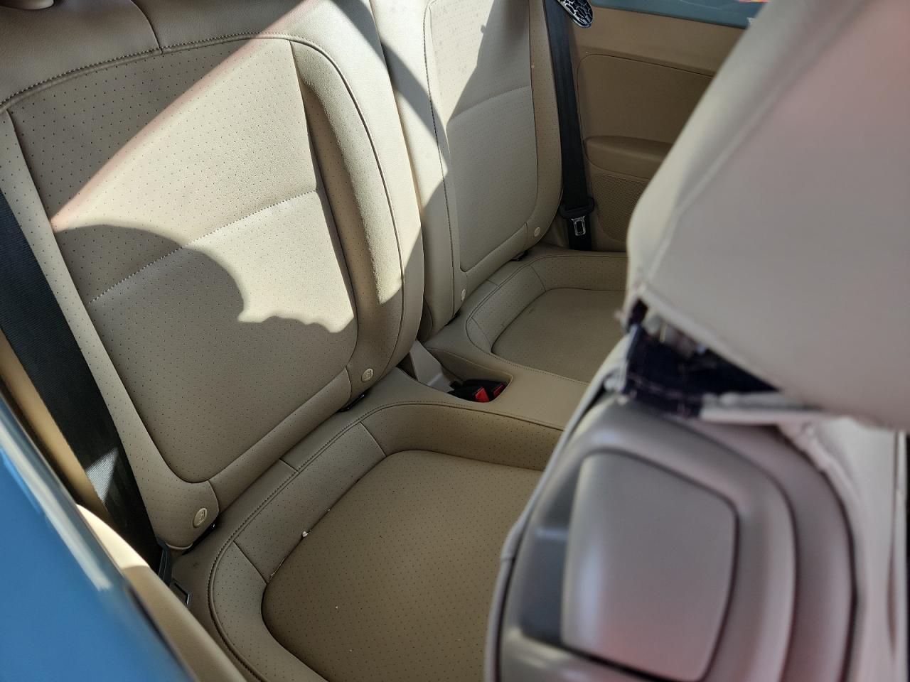 2015 VOLKSWAGEN Beetle