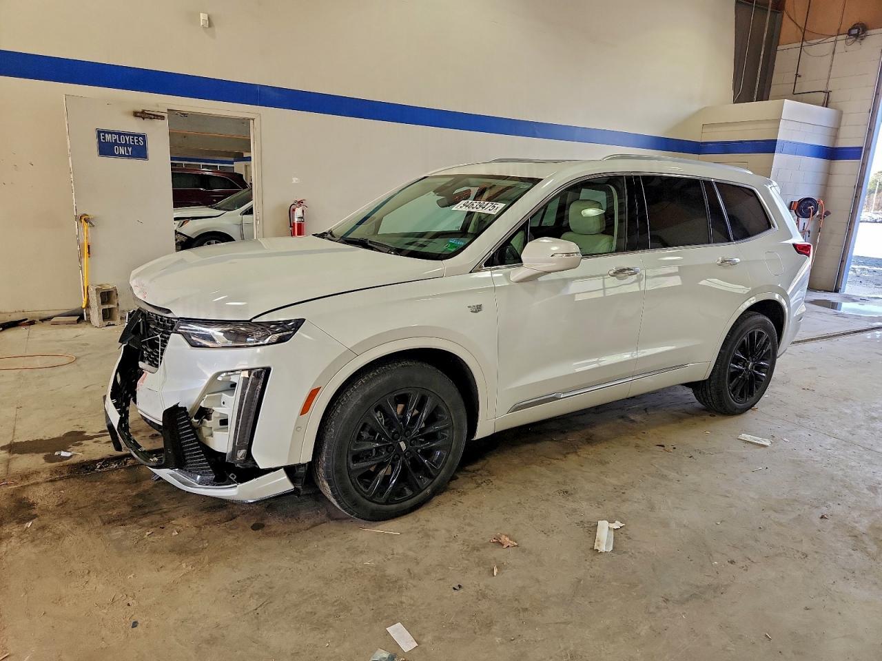 2022 CADILLAC XT6