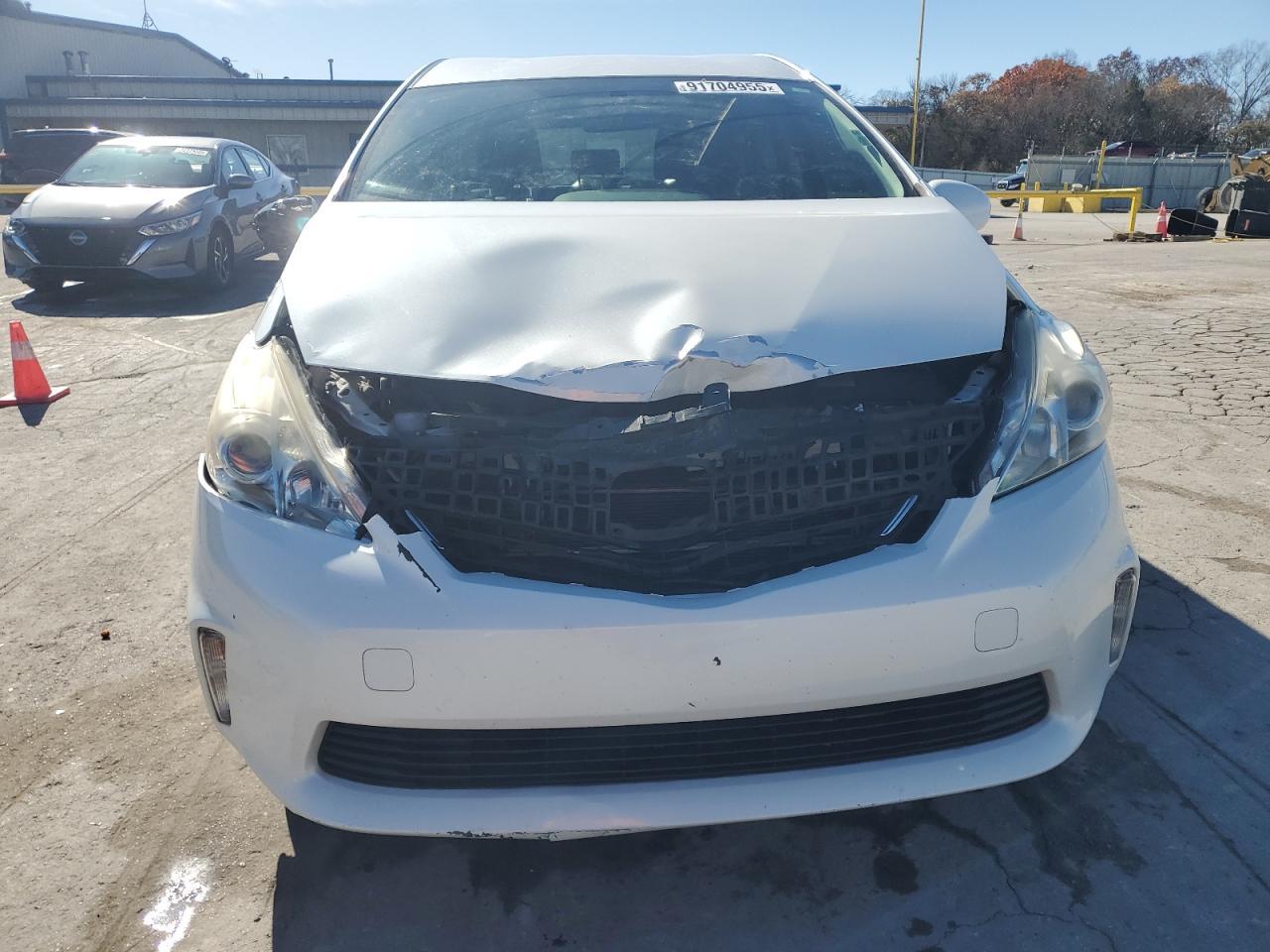 2014 TOYOTA PRIUS V