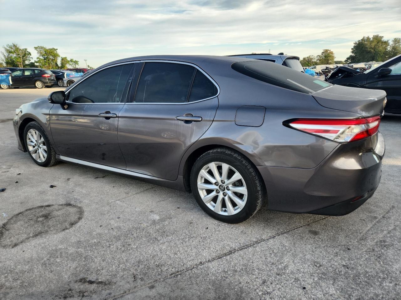 2018 TOYOTA CAMRY