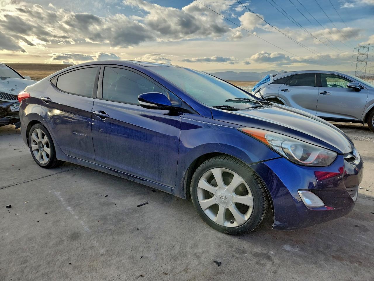 2012 HYUNDAI ELANTRA