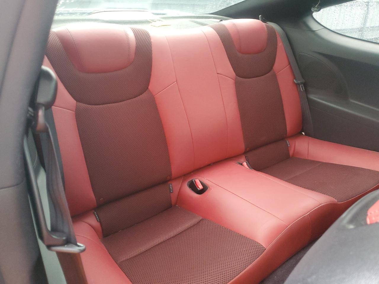 2013 HYUNDAI GENESIS