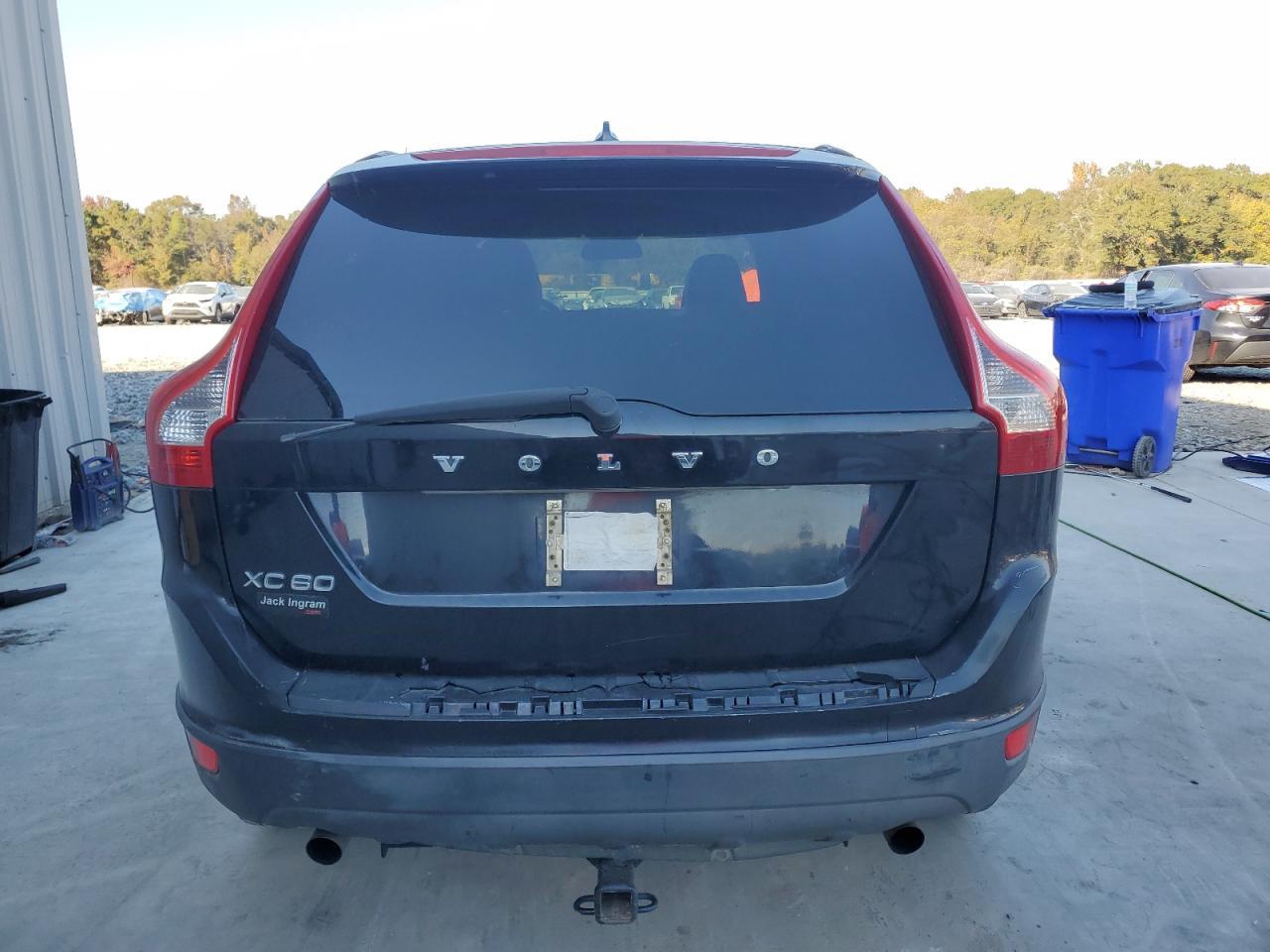 2011 VOLVO XC60
