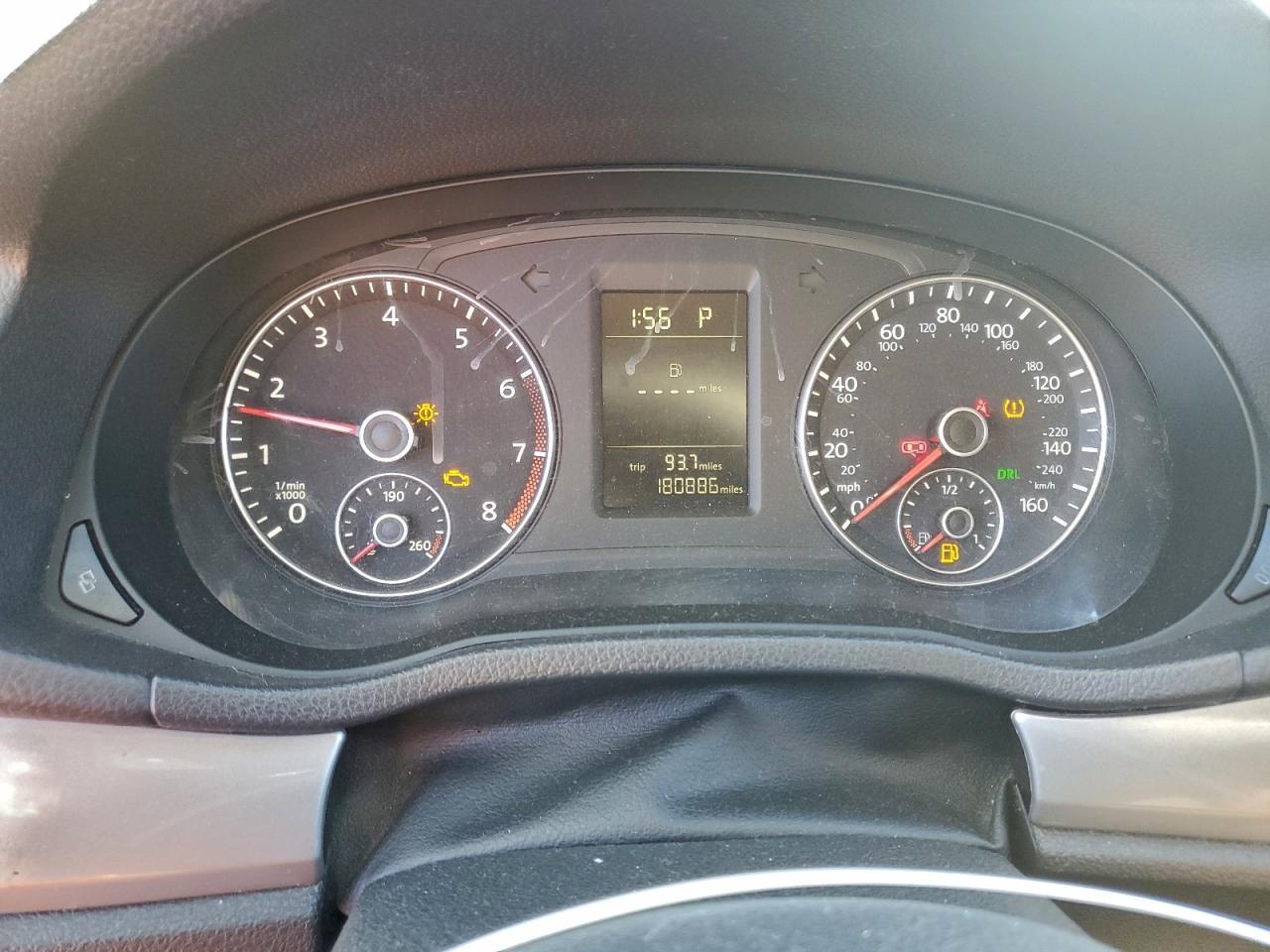 2012 VOLKSWAGEN Passat