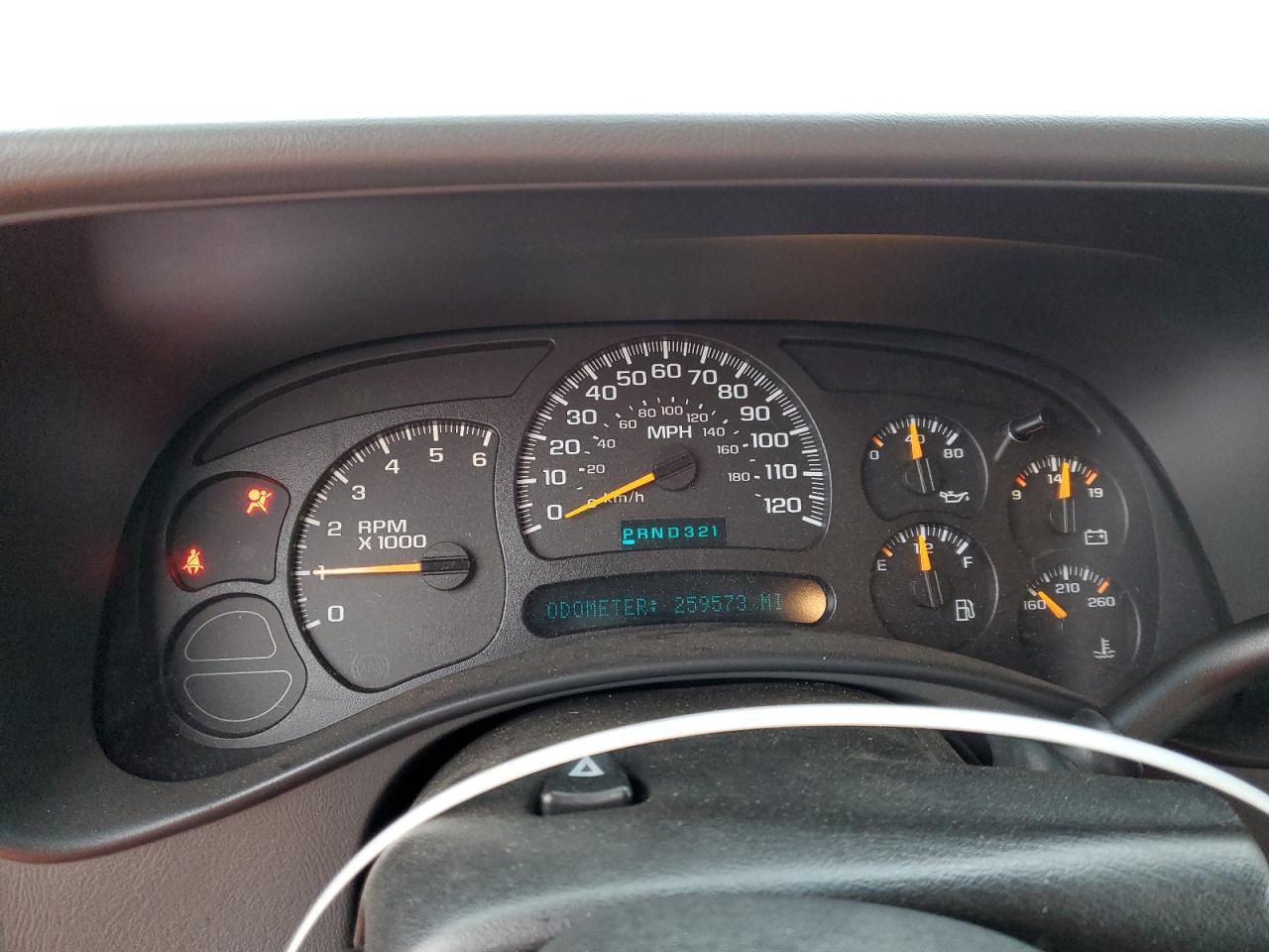 2004 CHEVROLET Tahoe