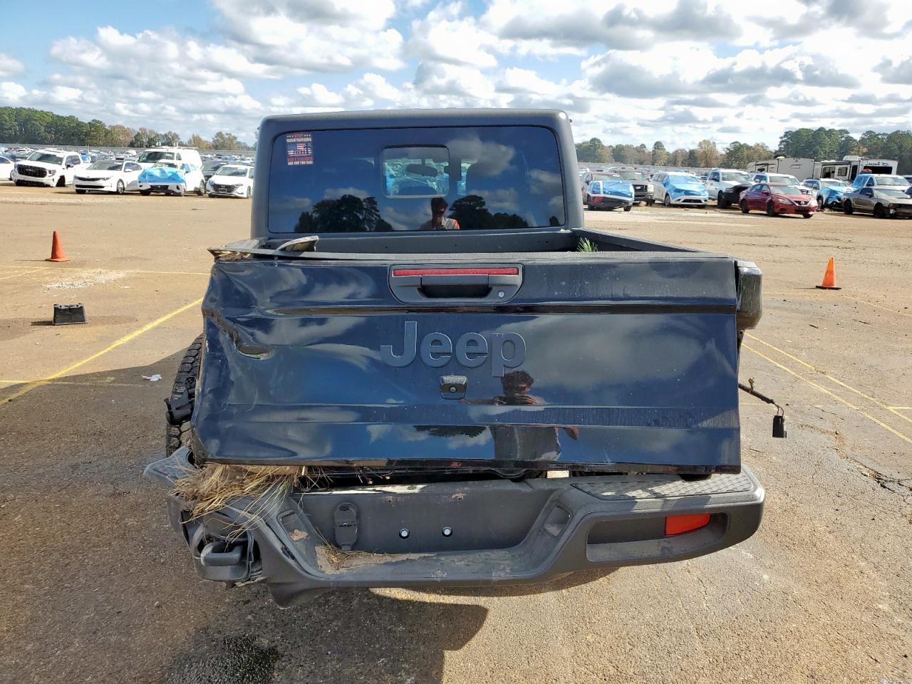 2025 JEEP Gladiator