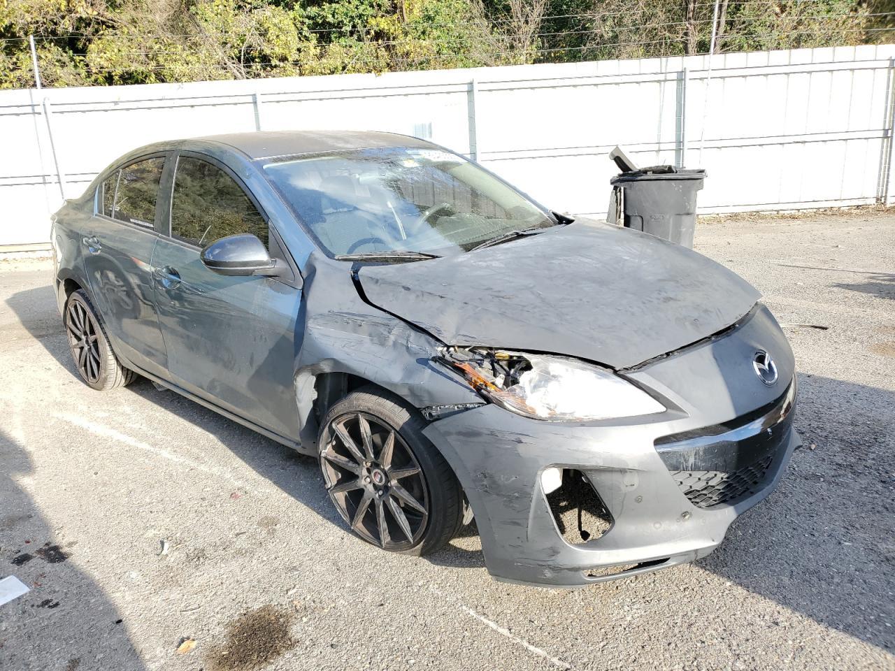 2013 MAZDA 3