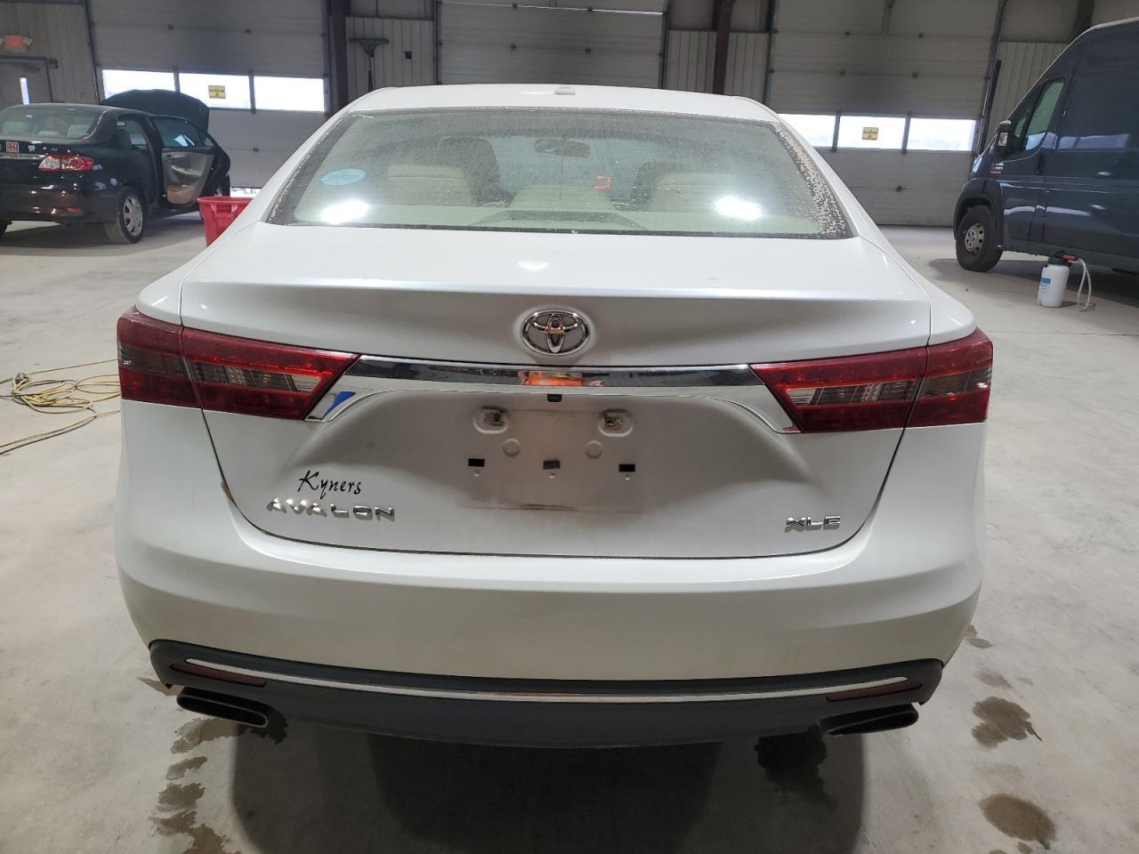 2016 TOYOTA Avalon