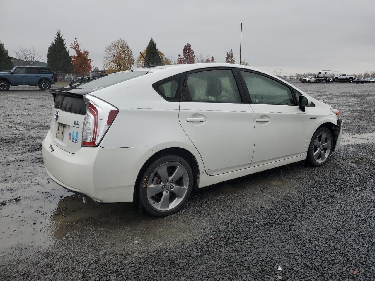 2013 TOYOTA PRIUS