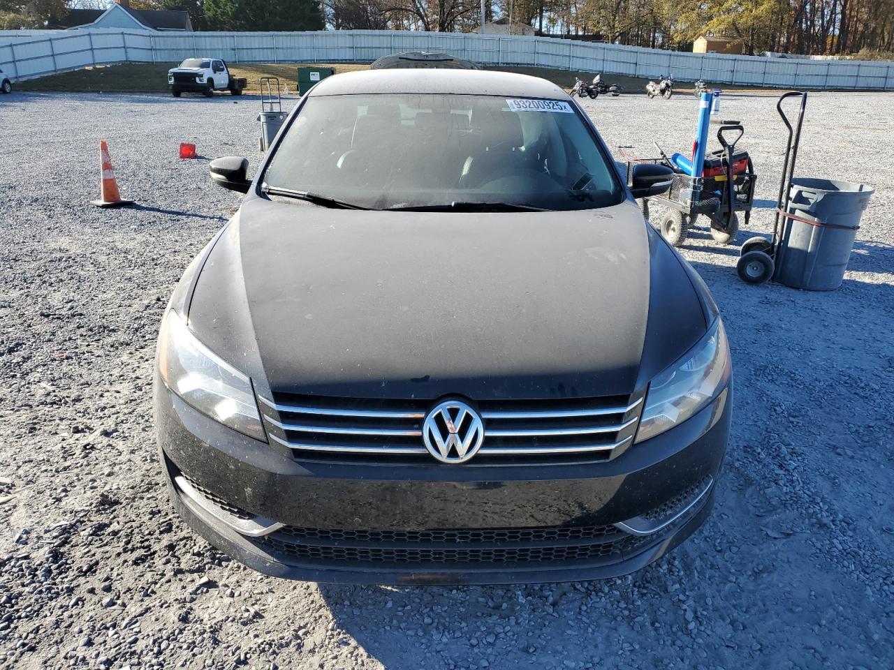 2014 VOLKSWAGEN Passat