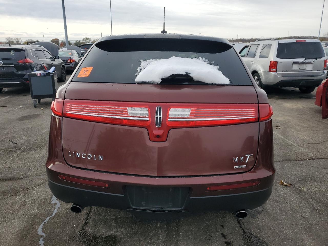 2015 LINCOLN MKT