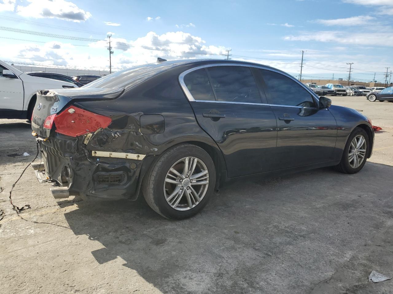 2011 INFINITI G25