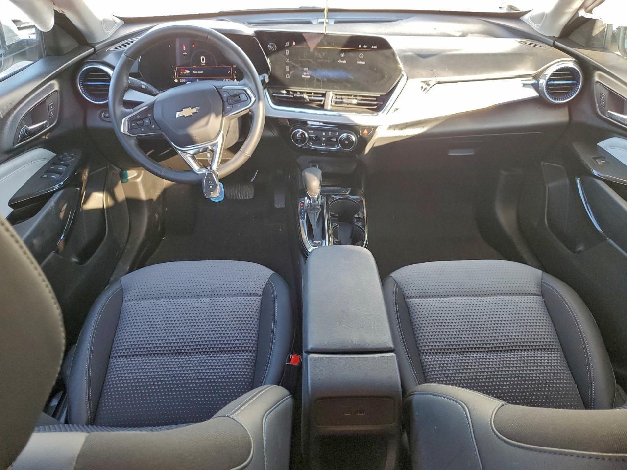 2025 CHEVROLET TRAX