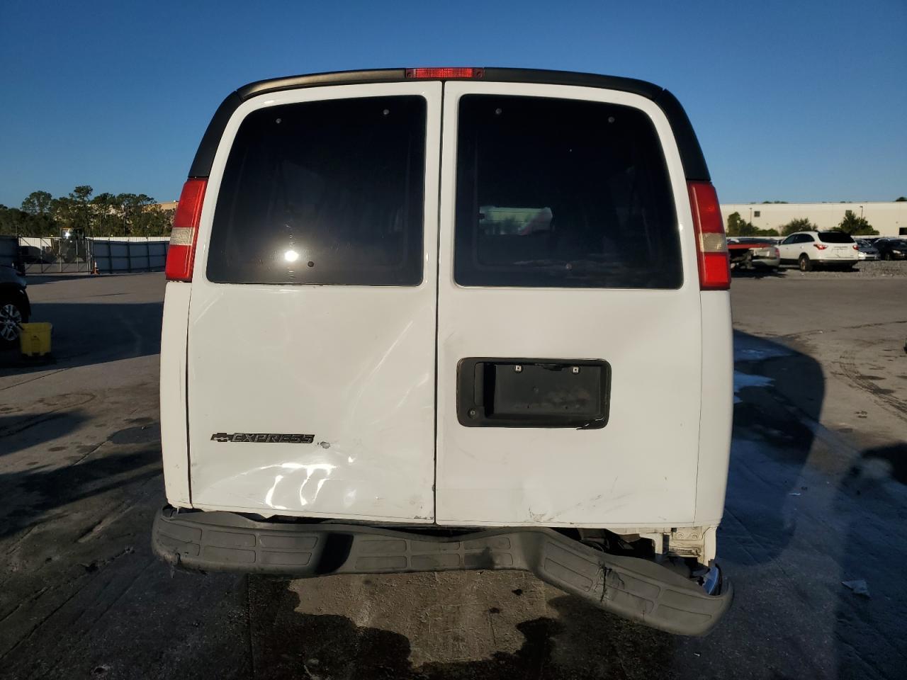 2012 CHEVROLET Express 3500