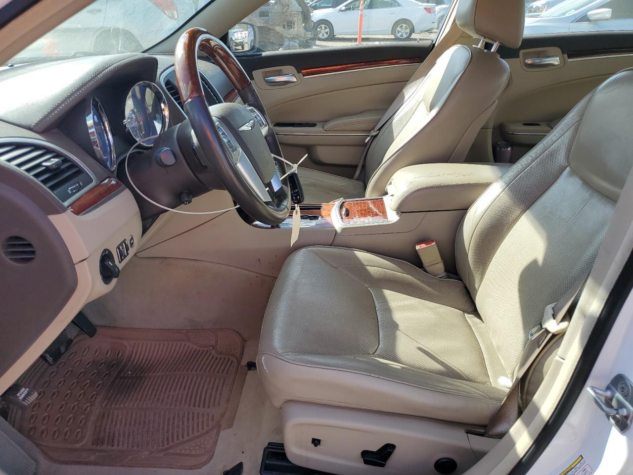 2011 CHRYSLER 300