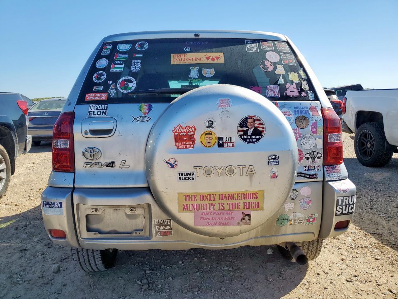 2004 TOYOTA RAV4