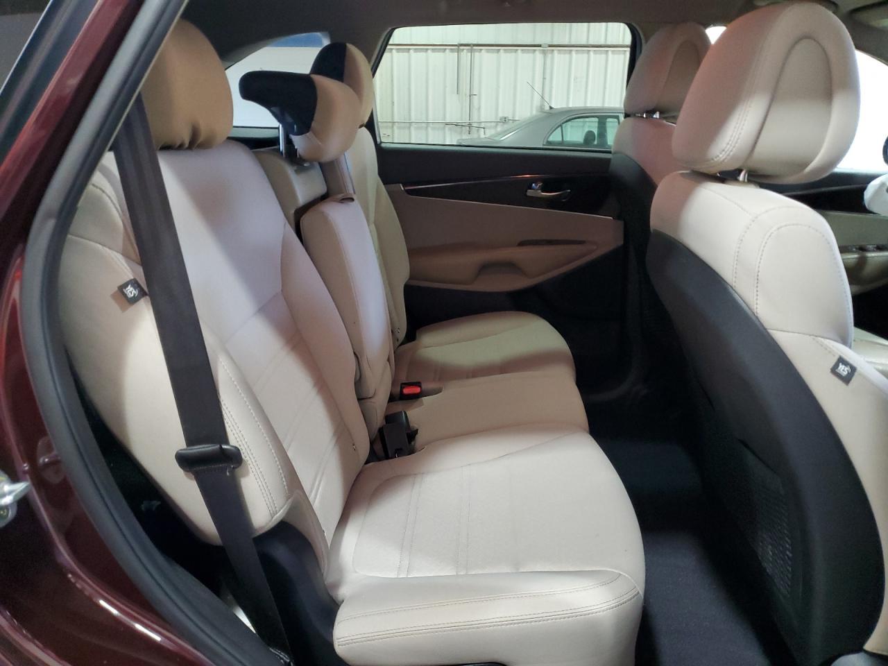2016 KIA SORENTO