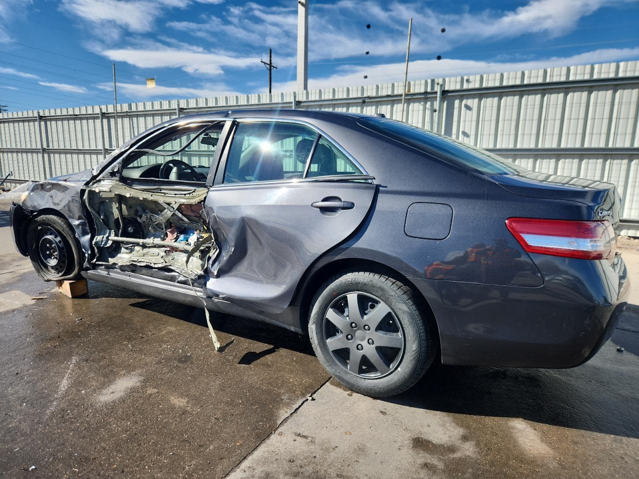 2011 TOYOTA CAMRY