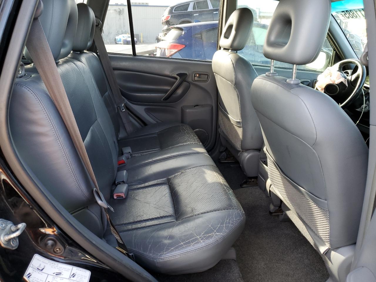 2002 TOYOTA RAV4