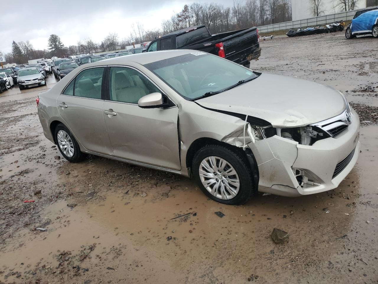 2014 TOYOTA CAMRY