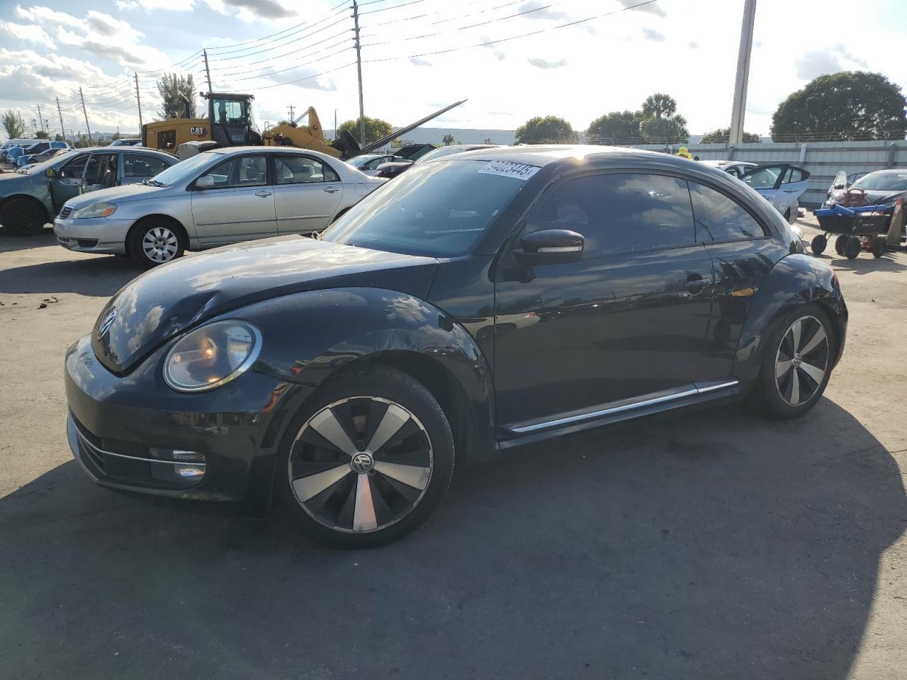 2012 VOLKSWAGEN Beetle
