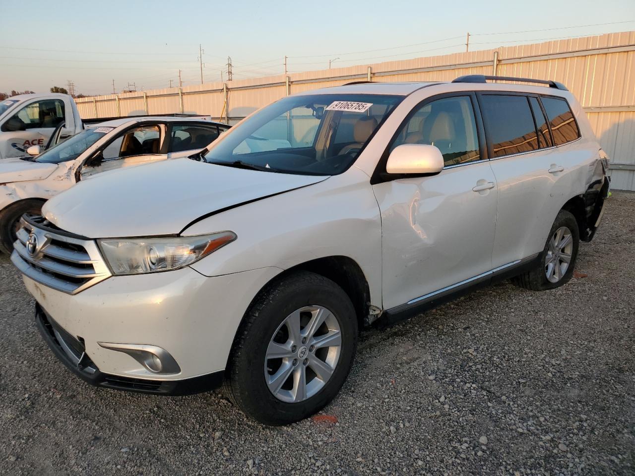 2012 TOYOTA HIGHLANDER