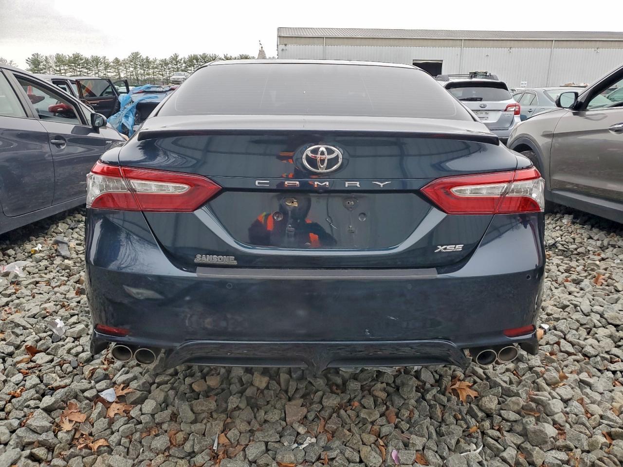 2018 TOYOTA CAMRY
