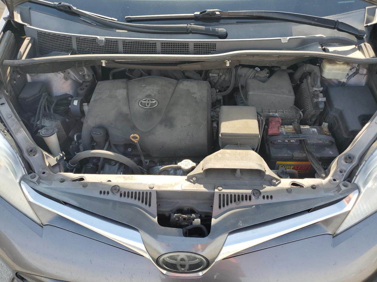 2019 TOYOTA SIENNA